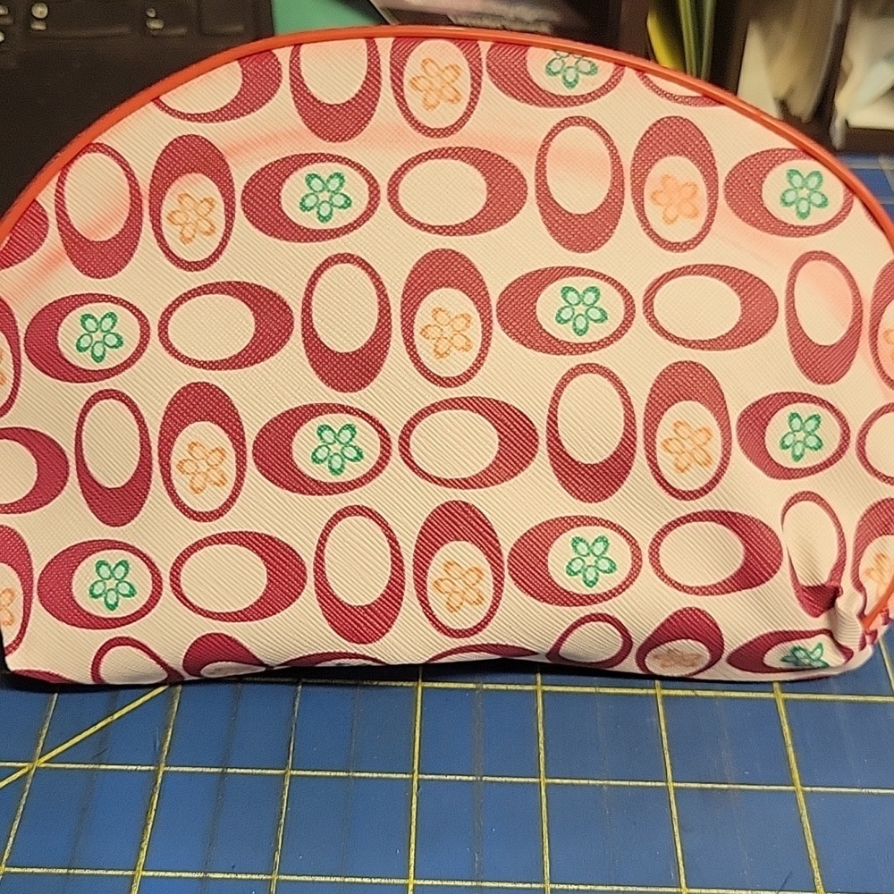 Patterned Cosmetic 8x5 Pleather Pouch